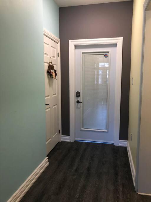 Entire Basement With 3 Bedrooms Niagara Falls Exterior photo