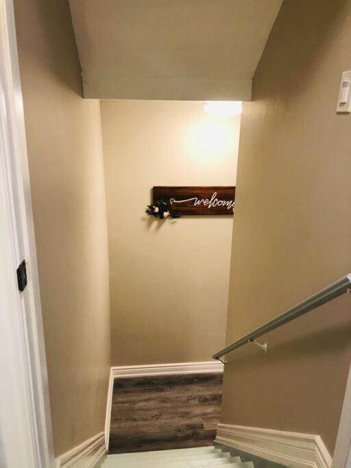 Entire Basement With 3 Bedrooms Niagara Falls Exterior photo